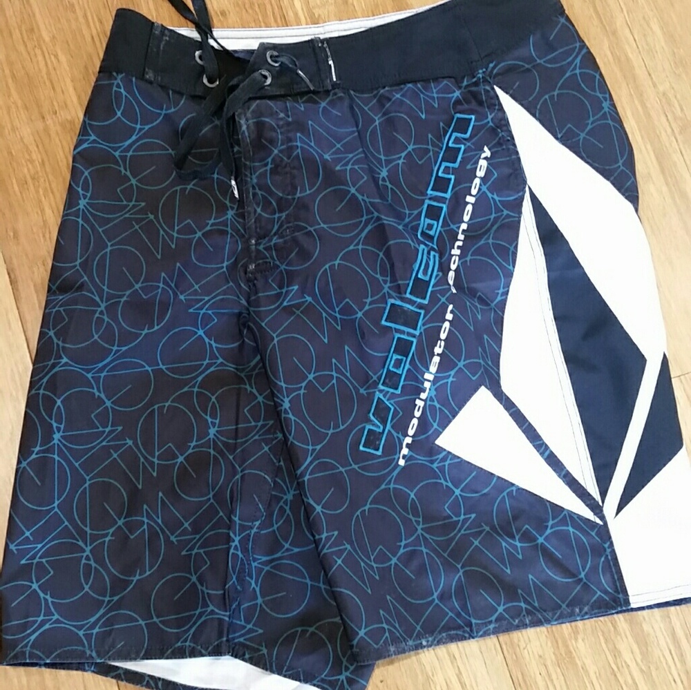 Volcom surf shorts